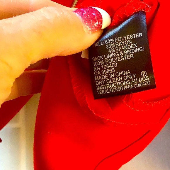 Ultra Smart Red ‘Arthur Levine for Tahari’ Jacket Dbl Breasted with Gold Buttons - Picture 10 of 14